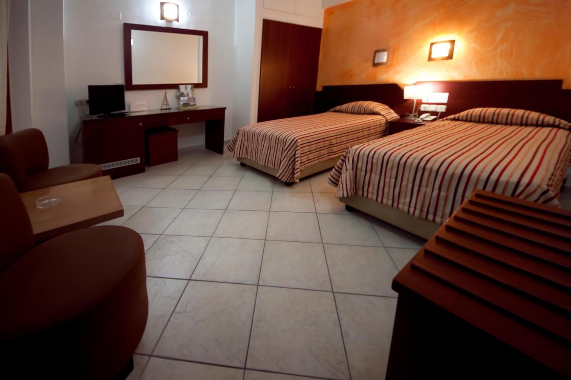 City Life Hotel Heraklion  Exterior photo